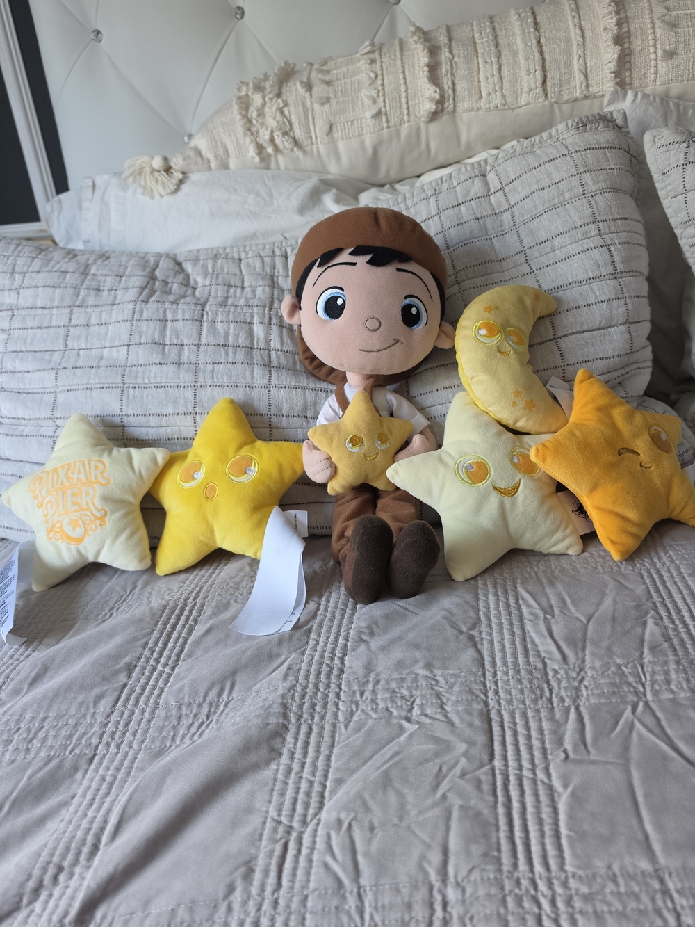 PIXAR LUNA STUFFED ANIMAL SET